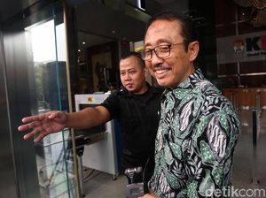 Senyum Eks Kepala BPPN Ary Suta Saat Diperiksa Terkait Kasus BLBI