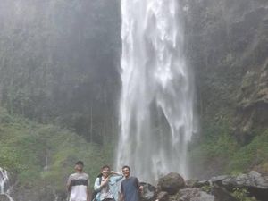 Melarikan Diri ke Grojogan Sewu