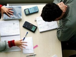 Bantu Mahasiswa Cheating di Australia Diancam Dua Tahun Penjara