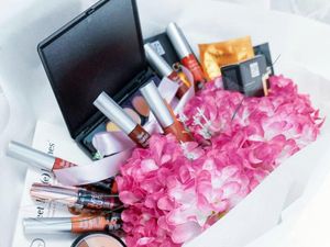 Tips Menggunakan Makeup Awet hingga 32 Jam