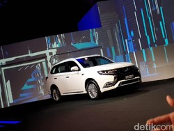 Mitsubishi Outlander PHEV Juga Bisa Jadi Powerbank