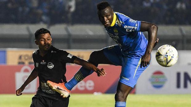 PSM Unggul 2-0 atas Persib di Babak Pertama