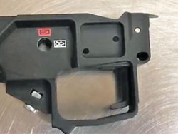 Saat Petugas Bandara Sita Pistol Cetakan 3D