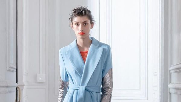 Foto: 15 Rancangan Terbaru Didit Hediprasetyo yang Ditampilkan di Vogue