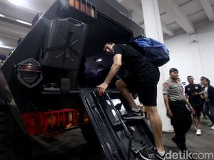 Persib Diangkut Rantis ke GBK, Maman: Sepakbola Harusnya Tidak Seperti Ini