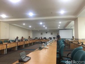 Duh! Rapat Finalisasi Tatib Wagub DKI Diskors karena Tak Ada Laptop Duh! Rapat Finalisasi Tatib Wagub DKI Diskors karena Tak Ada Laptop