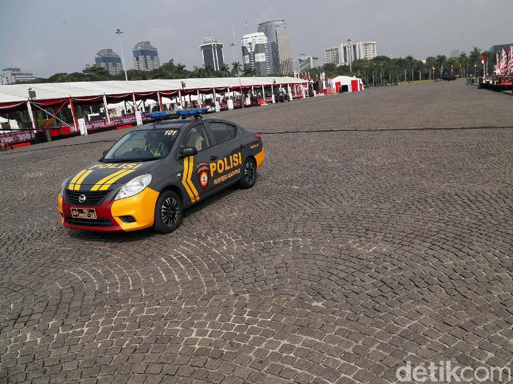 Persiapan HUT ke-73 di Monas, Polisi Pamerkan Kendaraan Taktis Persiapan HUT ke-73 di Monas, Polisi Pamerkan Kendaraan Taktis