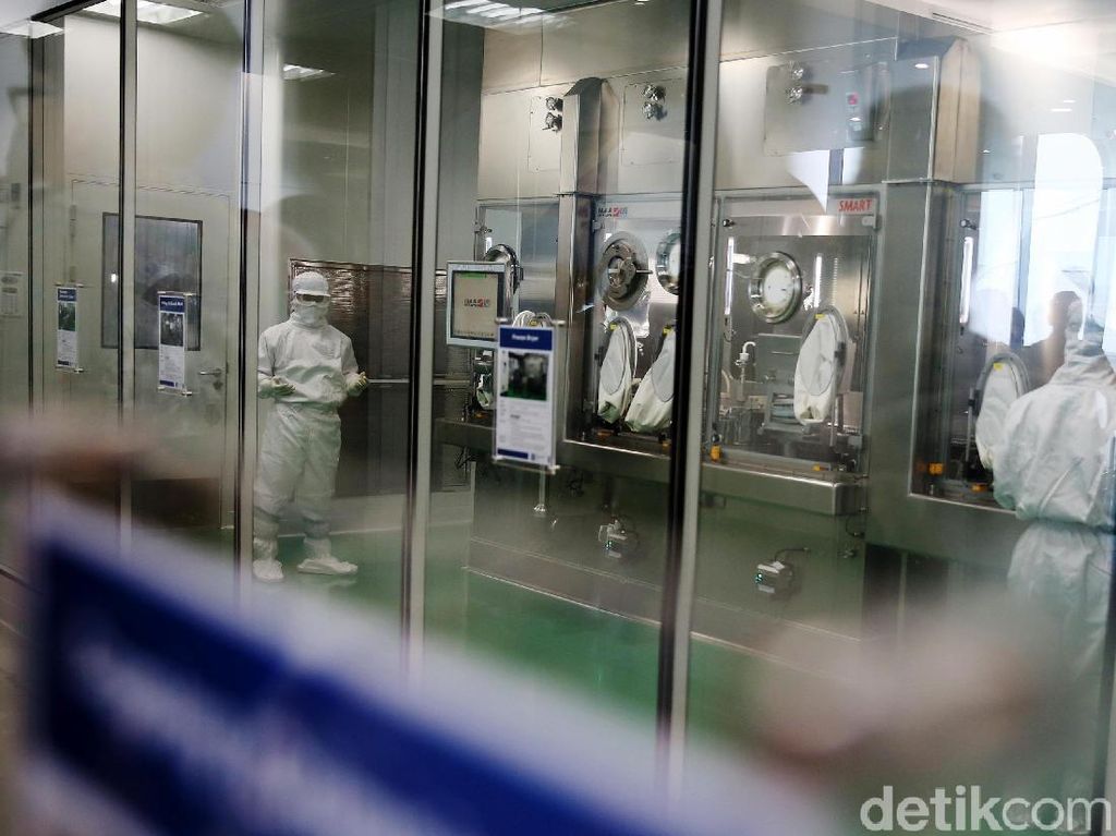 Mengintip Pabrik Obat Antikanker Halal Pertama di Indonesia