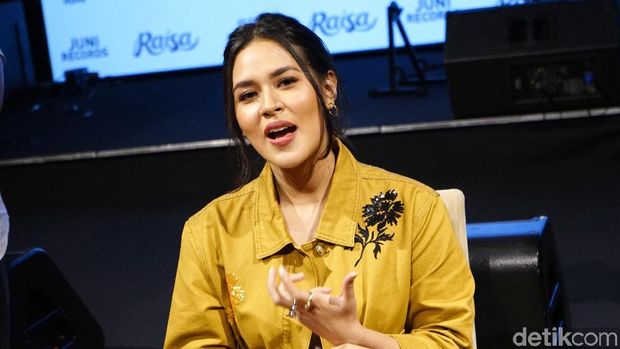 Raisa Sebut Karier dan Kehidupan Pribadi Bisa Berjalan Bersama