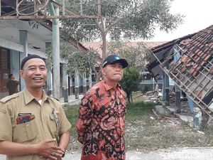 Mendikbud Cek SMP 1 Muara Gembong yang Sempat Disidak Jokowi karena Rusak Mendikbud Cek SMP 1 Muara Gembong yang Sempat Disidak Jokowi karena Rusak