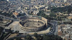 Megahnya Colosseum Roma Jadi Ring Duel Pemilik Facebook dan Twitter