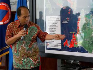 Sebelum Jokowi, Almarhum Sutopo Juga Pernah Raih Asian of The Year Sebelum Jokowi, Almarhum Sutopo Juga Pernah Raih Asian of The Year