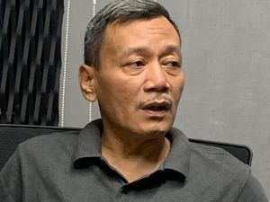 Sebar Hoax Istana Bolehkan PKI ke Grup WA, Pria di Jaksel Ditangkap Sebar Hoax Istana Bolehkan PKI ke Grup WA, Pria di Jaksel Ditangkap