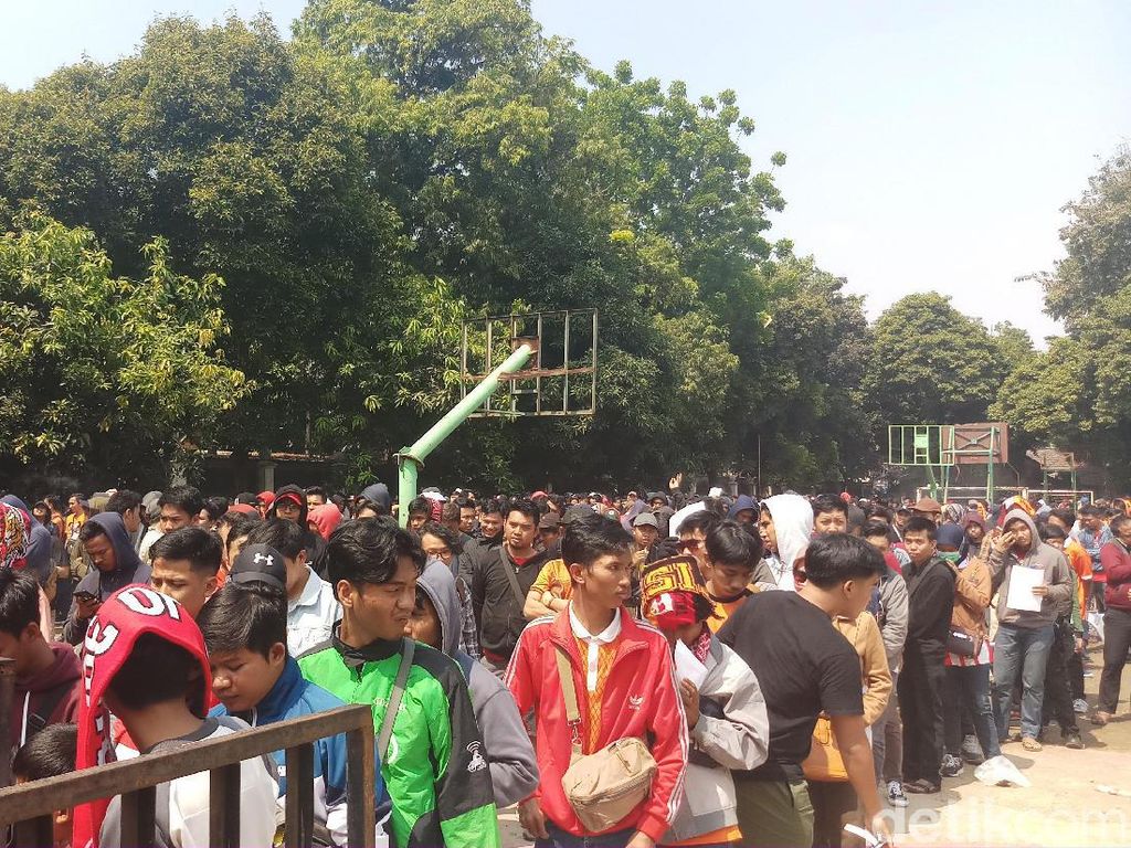 Kondisi Terkini di Luar GBK saat Laga Persija VS Persib Kondisi Terkini di Luar GBK saat Laga Persija VS Persib