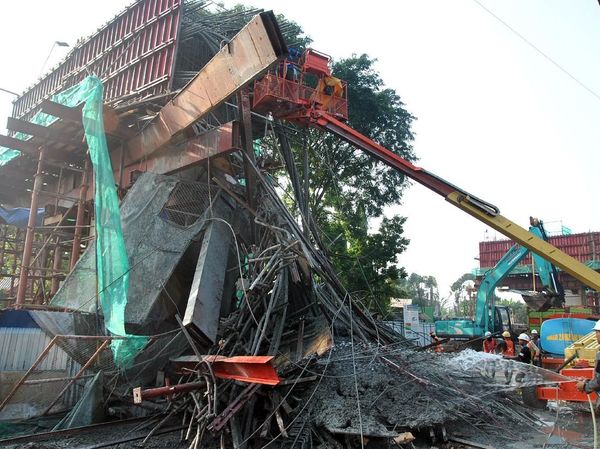 Penampakan Tiang Penyangga Tol Lingkar Bogor yang Ambruk