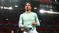 Hummels juga sudah berusia 30 tahun, tapi harga jualnya tetap tak turun. Saat ini, ia bernilai 35 juta Euro. (Clive Brunskill / Getty Images)