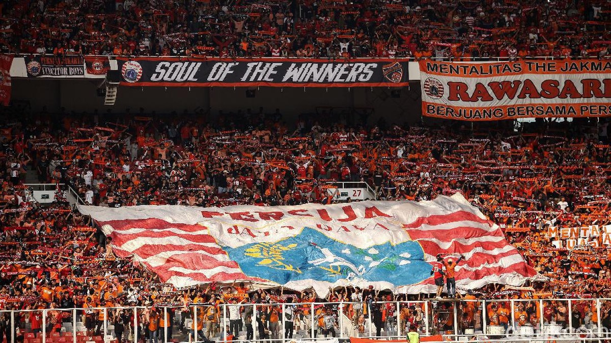 Ismed Sofyan memberi apresiasi untuk The Jakmania. (Foto: Rifkianto Nugroho)