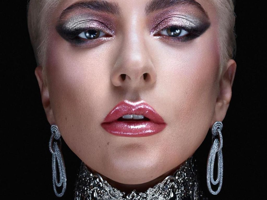 Lady Gaga Rilis Makeup, Produknya Mulai dari Rp 300 Ribuan Lady Gaga Rilis Makeup, Produknya Mulai dari Rp 300 Ribuan