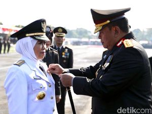 Sederet Penghargaan yang Diserahkan Saat Puncak HUT Bhayangkara di Jatim