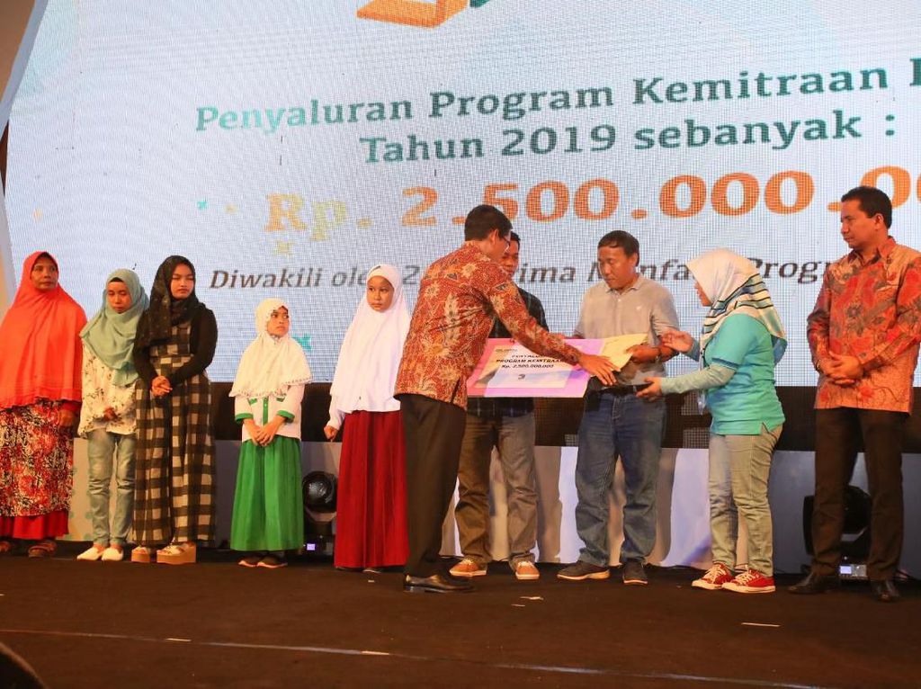 Antam Salurkan Rp 11,4 Miliar Program Kemitraan di Empat Wilayah RI Antam Salurkan Rp 11,4 Miliar Program Kemitraan di Empat Wilayah RI