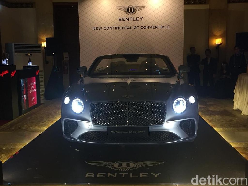 Bentley Continental GT Convertible Mengaspal di Jakarta