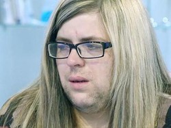 Kisah Sedih Wanita yang Tumbuh Jenggot Lebat Setelah Melahirkan