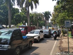 Imbas Cor Beton Proyek Tol Lingkar Bogor Ambrol, Lalin Macet