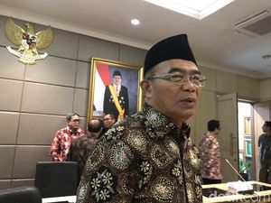 Soal Pemalsuan SKD, Mendikbud: Jangan Sampai Anak Tak Sekolah Soal Pemalsuan SKD, Mendikbud: Jangan Sampai Anak Tak Sekolah
