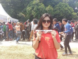 Jelang Persija Vs Persib, Jakmania Antre Tukar Tiket di Blok S