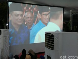 Sandiaga Hadiri Tahlilan 40 Hari Ani Yudhoyono di Cikeas Sandiaga Hadiri Tahlilan 40 Hari Ani Yudhoyono di Cikeas