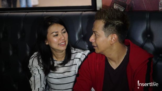 Delon dan Aida