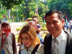 Ponsel Kumalasari Bikin Seleb & Manajer Artis Lain Masuk Pusaran Ikan Asin