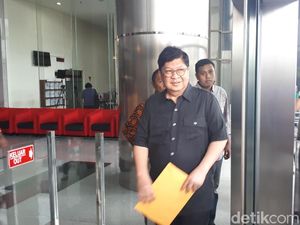 Eks Menteri BUMN Tak Banyak Bicara Usai Diperiksa KPK