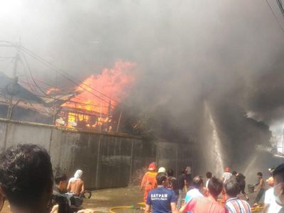 Potret Kebakaran Besar di Tebet