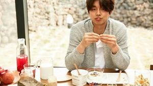 Baru Ulang Tahun ke-40, Ini Manisnya Gong Yoo Kala Makan Es Krim