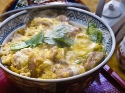 Resep Oyakodon, Nasi dengan Topping Ayam dan Telur Khas Jepang