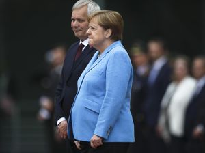 Kanselir Jerman Angela Merkel Kejang-kejang Lagi di Depan Umum