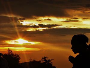Foto: Gunung Salak yang Angker, Namun Indah