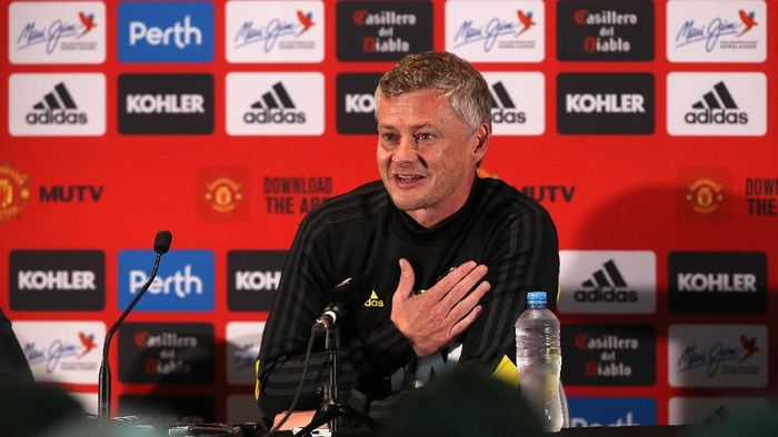 Ole Gunnar Solskjaer tak frustrasi meski MU baru datangkan dua pemain (Foto: Paul Kane/Getty Images)