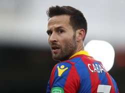 Sempat memperkuat Paris Saint-Germain selama dua musim, Yohan Cabaye lalu bermain untuk Crystal Palace selama tahun tahun. Musim lalu ia bertualang ke Liga Uni Emirat Arab untuk memperkuat Al Nasr dan kini sang gelandang mencari klub anyar. (Foto: Catherine Ivill/Getty Images)
