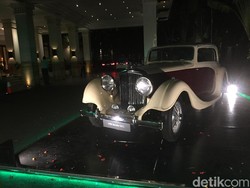 Wah, Ada Mobil Bentley Berumur 84 Tahun Masih Mulus di Jakarta