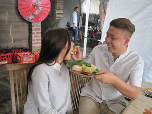 Sering Suap-Suapan, Mesranya Rey Utami dan Pablo Benua Saat Kulineran Bareng