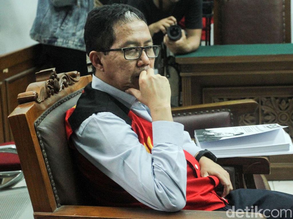 Sanggah Pembelaan, Jaksa Minta Hakim Vonis Joko Driyono 2,5 Tahun Sanggah Pembelaan, Jaksa Minta Hakim Vonis Joko Driyono 2,5 Tahun