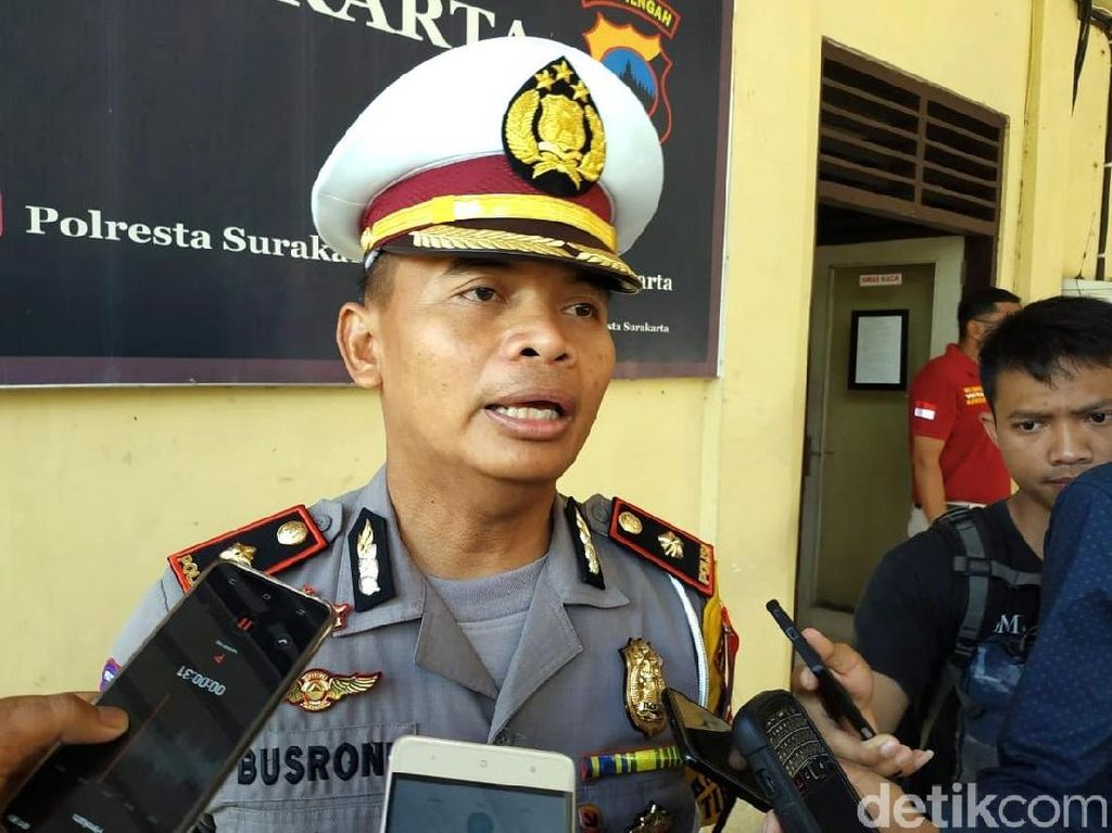 Penabrak Lari Retno hingga Tewas di Overpass Solo Terancam 6 Tahun Bui Penabrak Lari Retno hingga Tewas di Overpass Solo Terancam 6 Tahun Bui