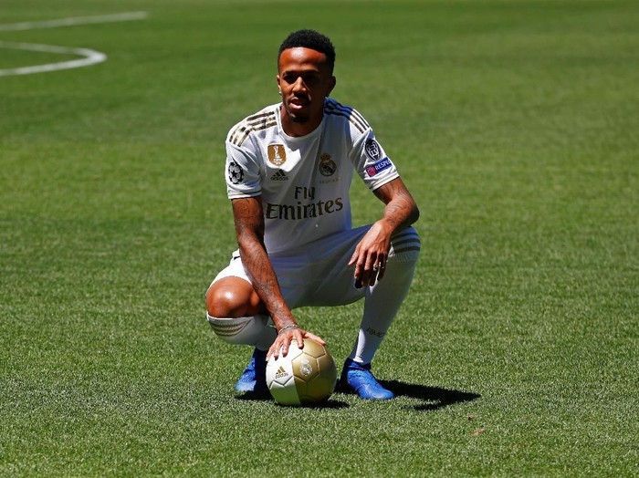 Soccer Football - Real Madrid unveil Eder Militao - Santiago Bernabeu, Madrid, Spain - July 10, 2019   Eder Militao poses for a photograph during the presentation   REUTERS/Juan Medina