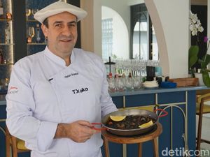 Beras Bomba dari Valencia Diolah Jadi Black Paella yang Gurih Enak