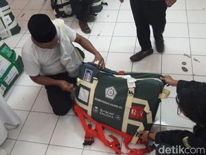 Ini Modus Calon Jemaah Haji Asal Jabar Sembunyikan Rokok dalam Koper