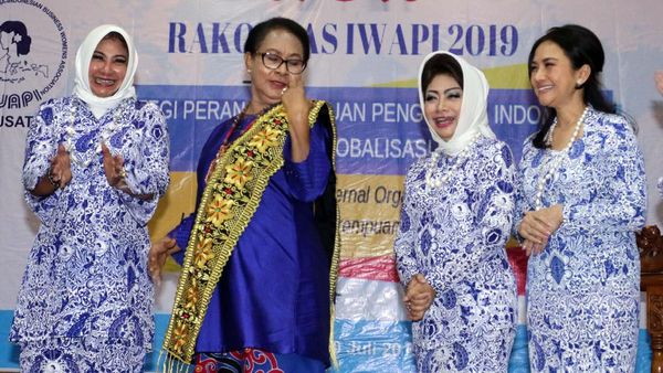 Menteri Yohana Buka Rakornas IWAPI 2019