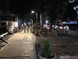 Pencari Suaka di Kebon Sirih Diangkut 19 Bus ke Kalideres Hari Ini