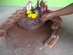 Jamur Raksasa di Thailand Ini Disembah dan Diberi Makan Setiap Harinya